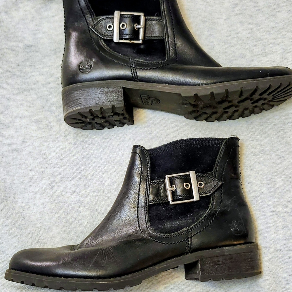 Timberland Black Leather Ankle Boots with Buckle